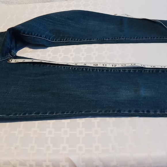 Women's Levi Strauss ladies Jeans. Size 8M. - Picture 6 of 8